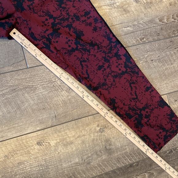 Banana Republic Lightweight Burgundy Print Dress Pant Size 8 - Picture 5 of 9